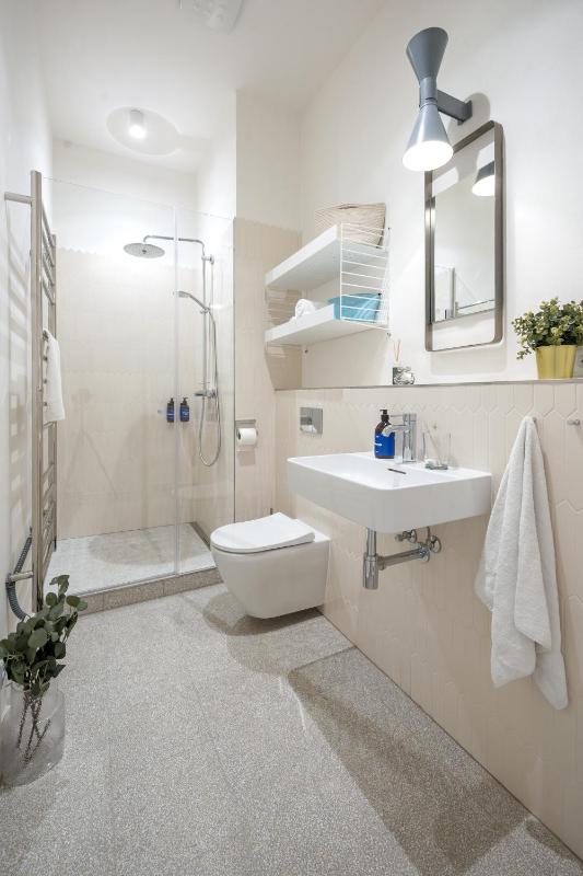Prague Days - One bedroom apartment with workspace and TV - image 4