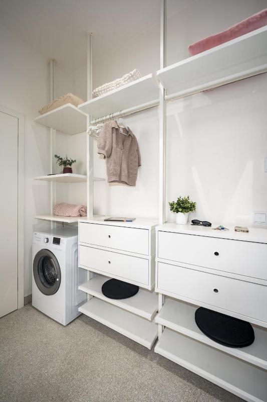 Prague Days - One bedroom apartment with workspace and TV - image 2