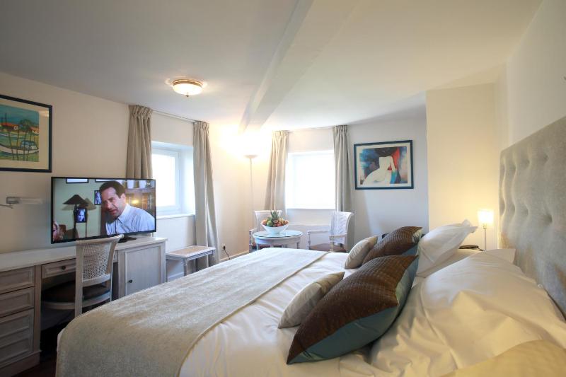 Superior Double Room image 2