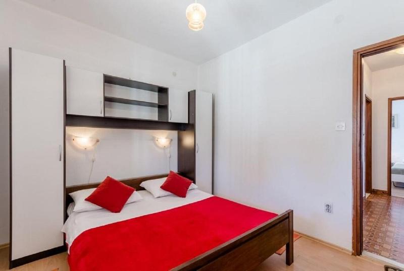 Apartment Matko - image 15