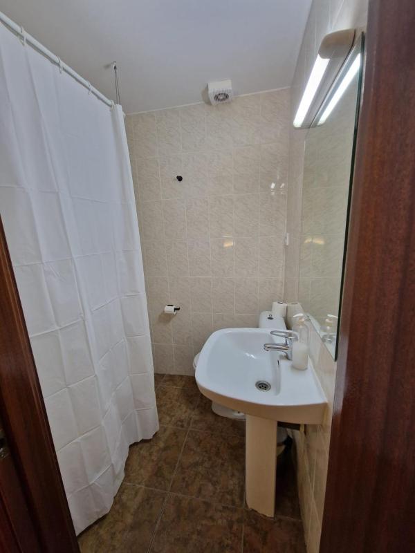Double Room image 3
