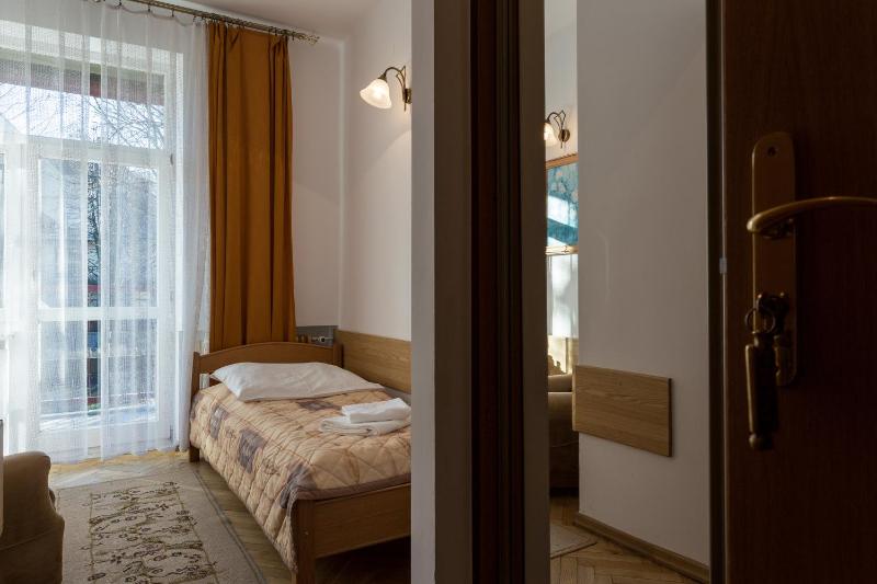 Single Room image 2