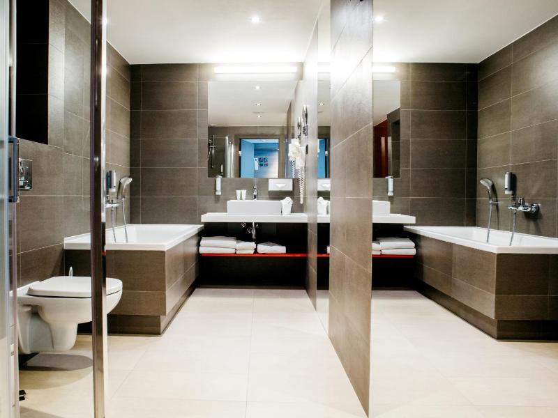 Junior Suite image 3