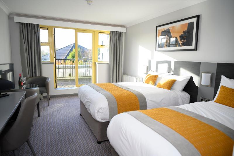 Double & Single Room  image 1