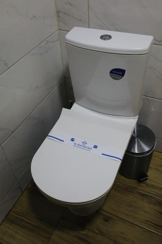 Deluxe Room (2 Adults + 1 Child) image 2
