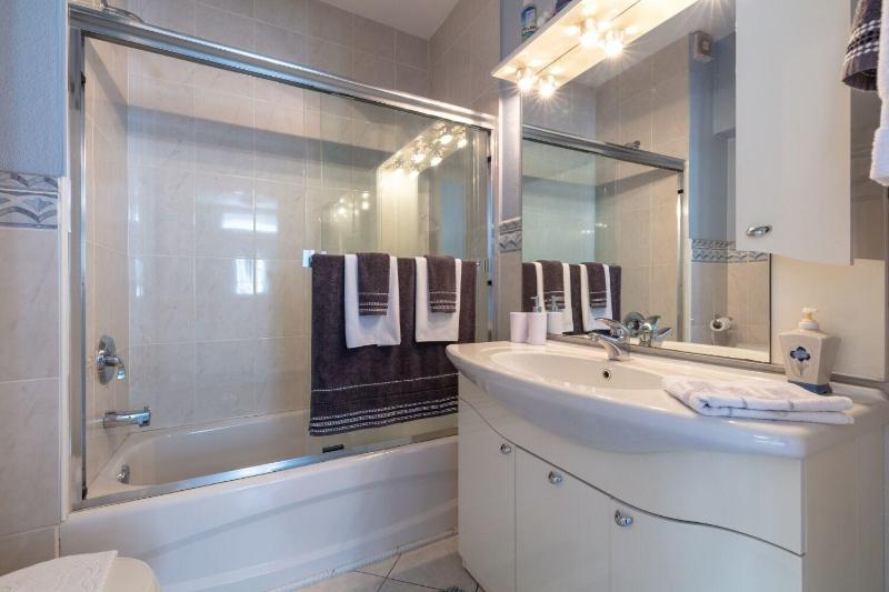 Three-Bedroom Apartment image 2