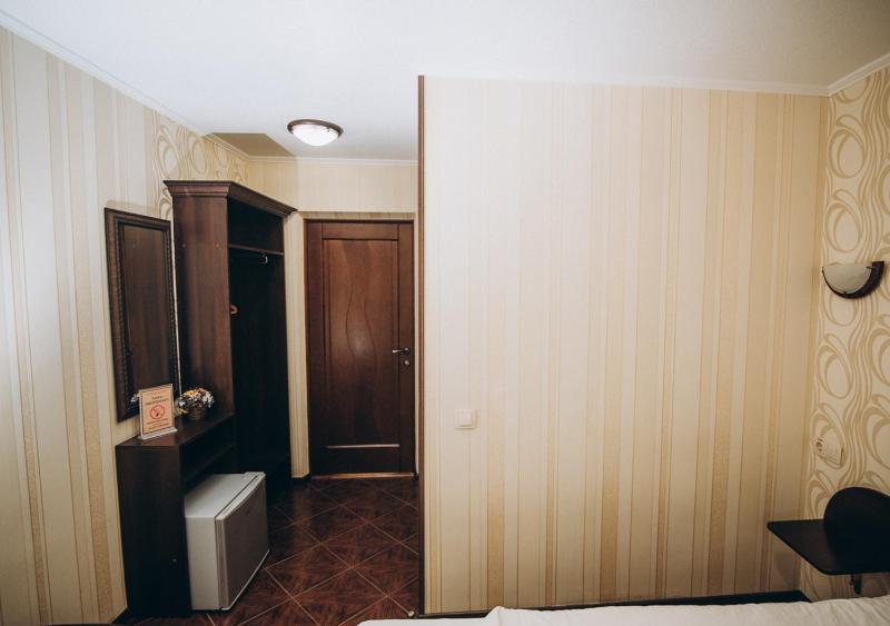 Single Room image 3