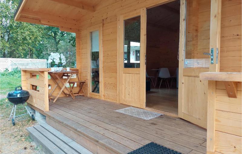 1 Bedroom Beach Front Home In Pobierowo - image 11