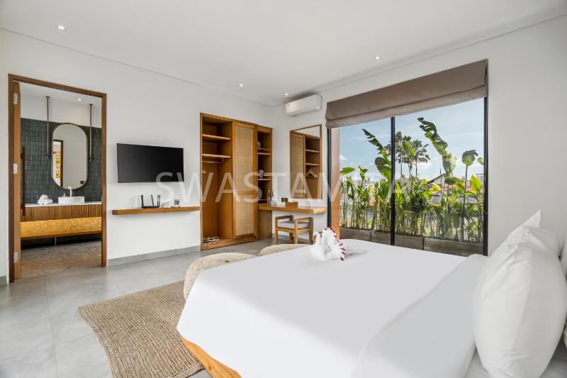 Luxe 5BR Villa 200m to Brawah Beach Retreat - image 23