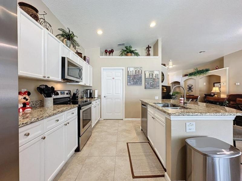 4 Bed in Windsor Palms Resort - Steps to Disney villa - image 46
