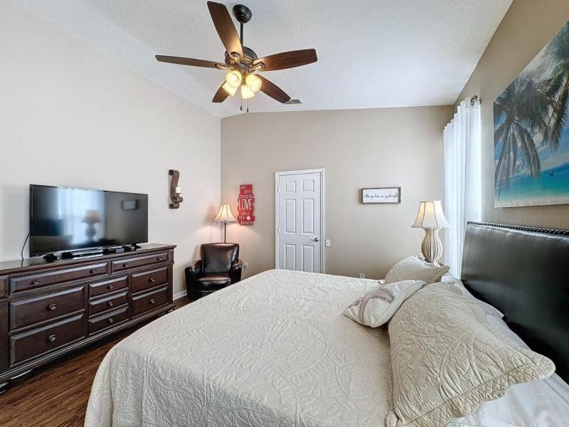 4 Bed in Windsor Palms Resort - Steps to Disney villa - image 42