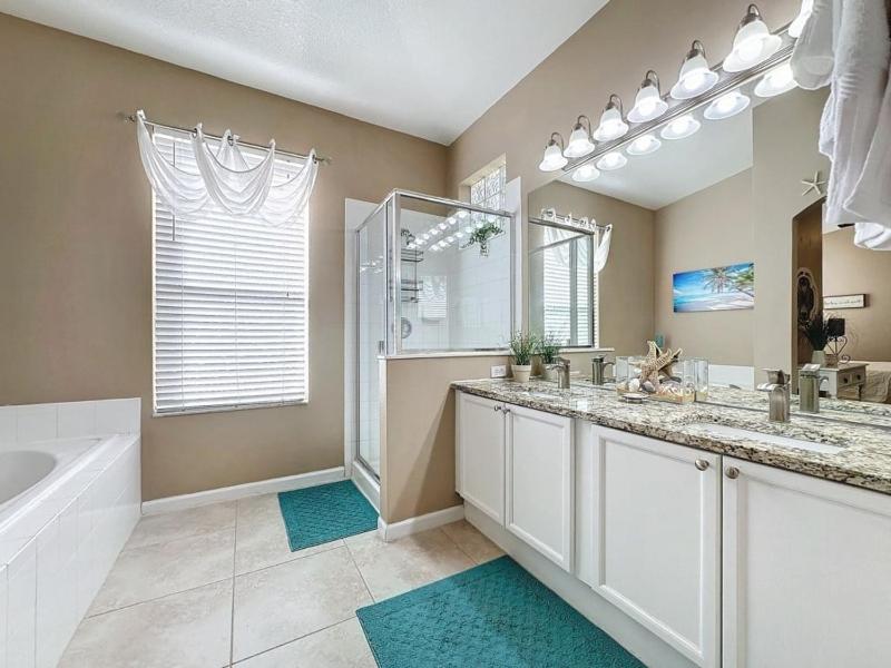 4 Bed in Windsor Palms Resort - Steps to Disney villa - image 13