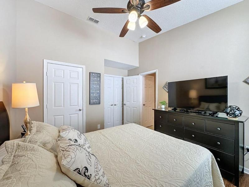 4 Bed in Windsor Palms Resort - Steps to Disney villa - image 33