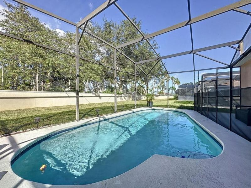 4 Bed in Windsor Palms Resort - Steps to Disney villa - image 30