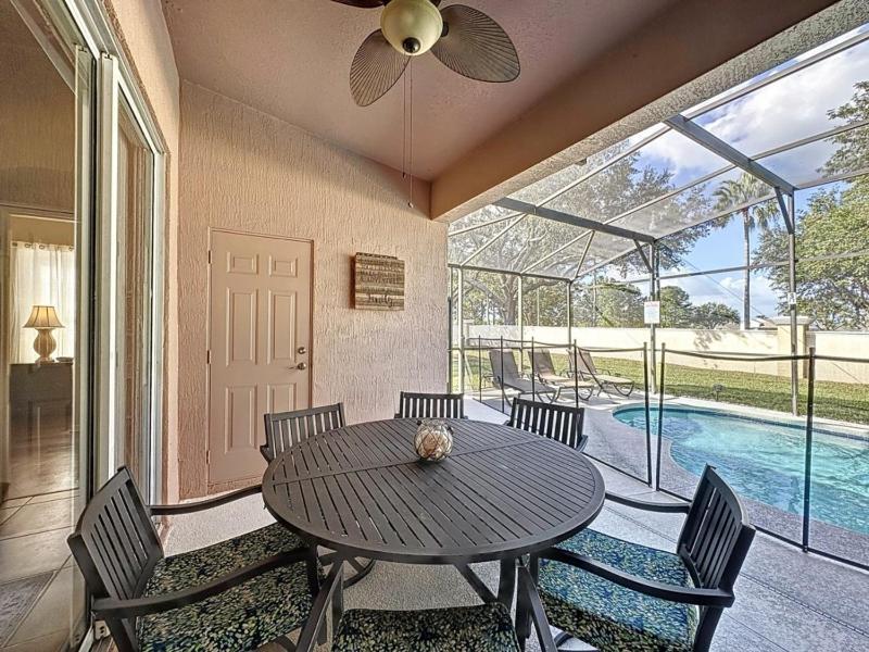 4 Bed in Windsor Palms Resort - Steps to Disney villa - image 29