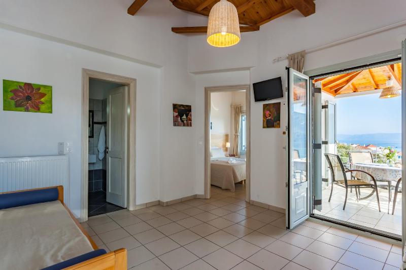 Thea Home Hotel by Booking Kottas - image 39