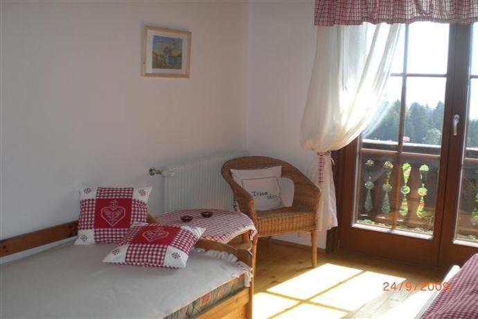 Double Room with Balcony image 2