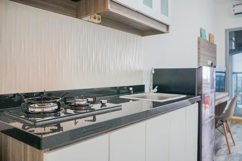 Strategic Studio Apartment at M-Town Residence By Travelio - image 8