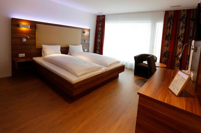 Comfort Double Room image 3