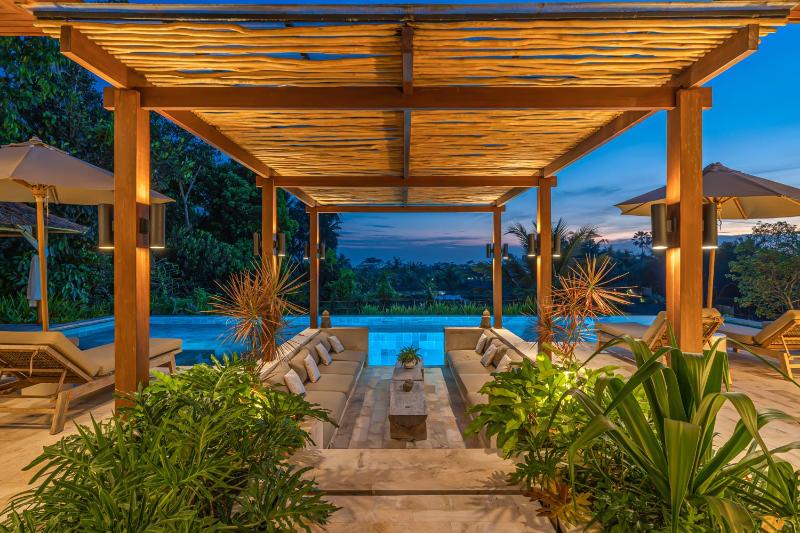 Villa Rosita - Stunning 5BR Villa - Sauna Gym Rice Field Views - image 14