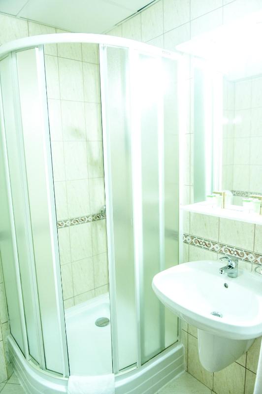 Double Room image 2