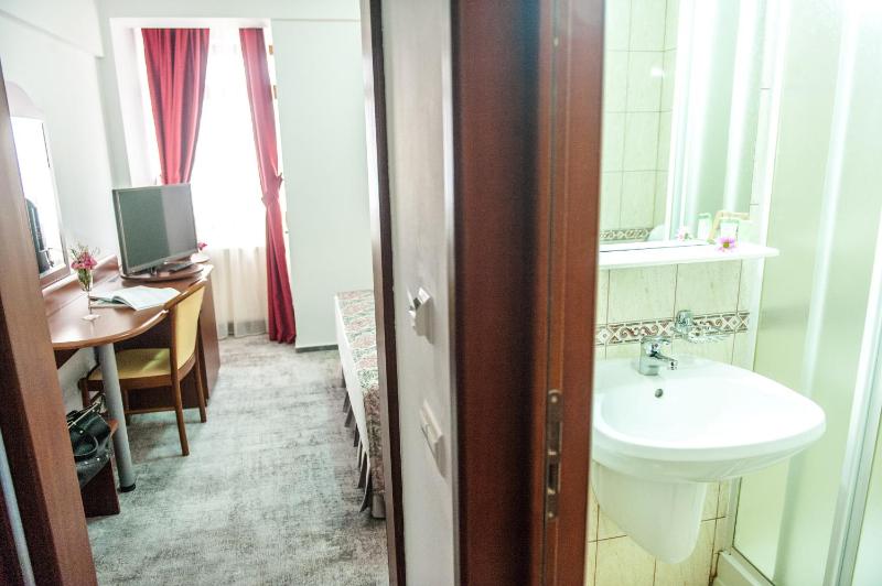 Economy Single Room image 3