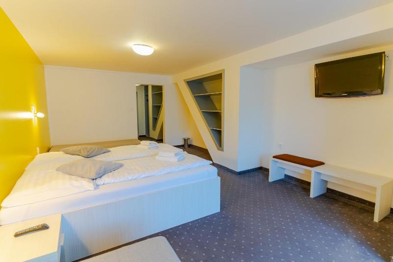 Standard Double Room image 1