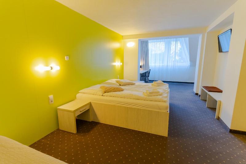 Standard Double Room image 2