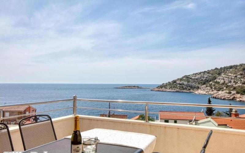 House Mirka - image 11