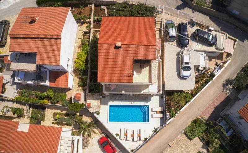 House Mirka - image 45