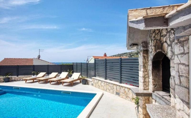 House Mirka - image 29