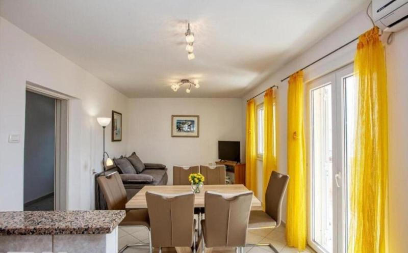 House Mirka - image 19