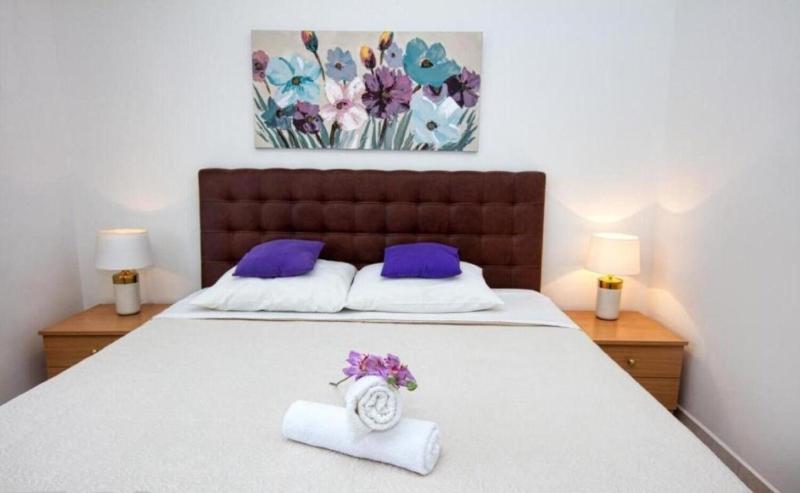 House Mirka - image 27