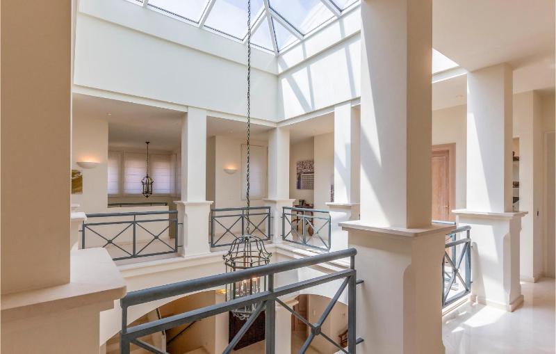 Luxurious Home In Málaga - image 38