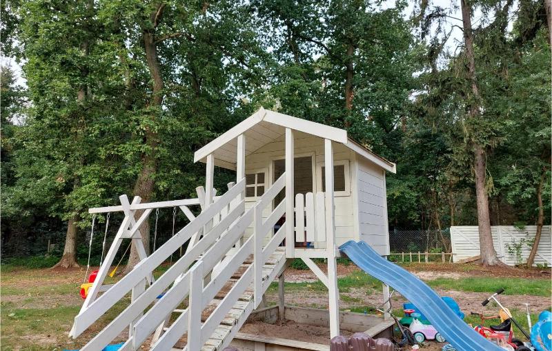 1 Bedroom Beach Front Home In Pobierowo - image 11