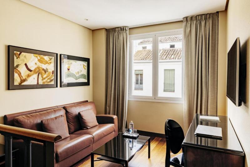 Superior Double or Twin Room image 1