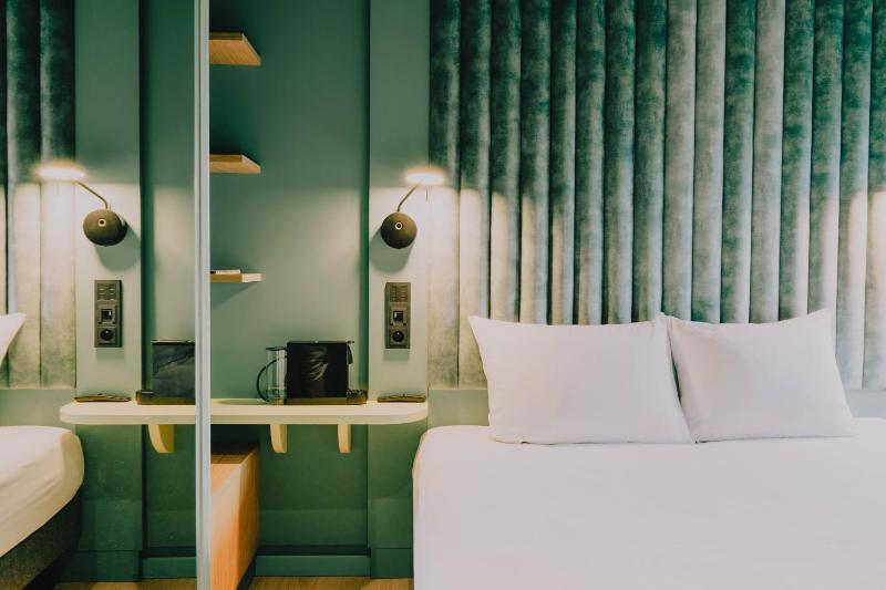 Family Room with Double Bed and Bunk Bed image 2