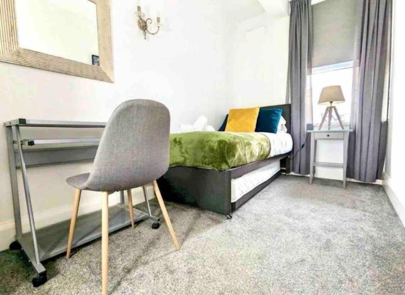Meadows Court - Celeste Living Group - Mansion Style Apt - image 10