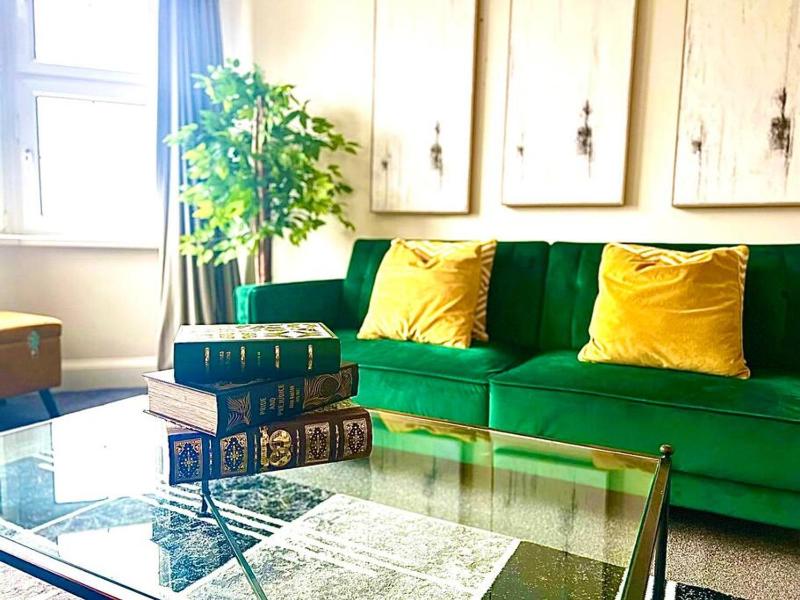 Meadows Court - Celeste Living Group - Mansion Style Apt - image 5