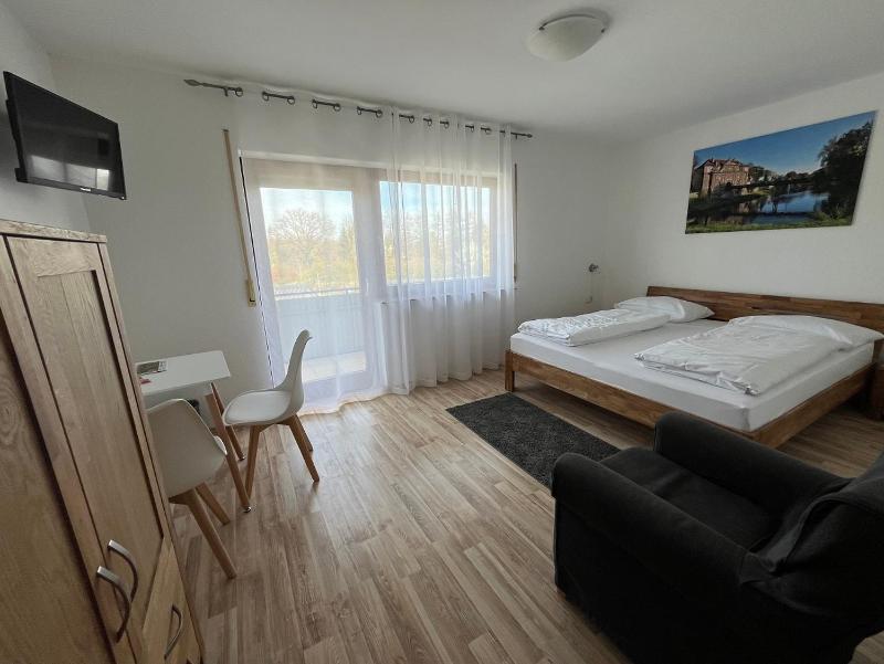 Double Room image 2