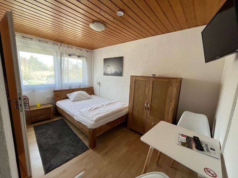 Single Room image 2