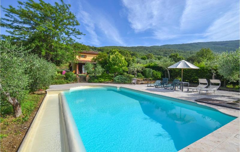 Lovely Home In Cortona With Kitchen - image 1