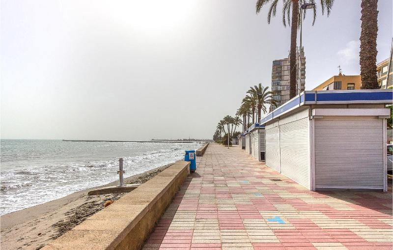 Awesome Apartment In Santa Pola With Wifi - image 7