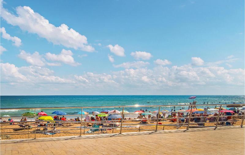 Awesome Apartment In Torrevieja With Wifi - image 2