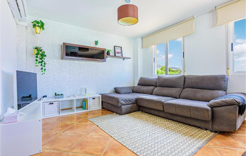 Amazing Home In Oropesa Del Mar - image 13