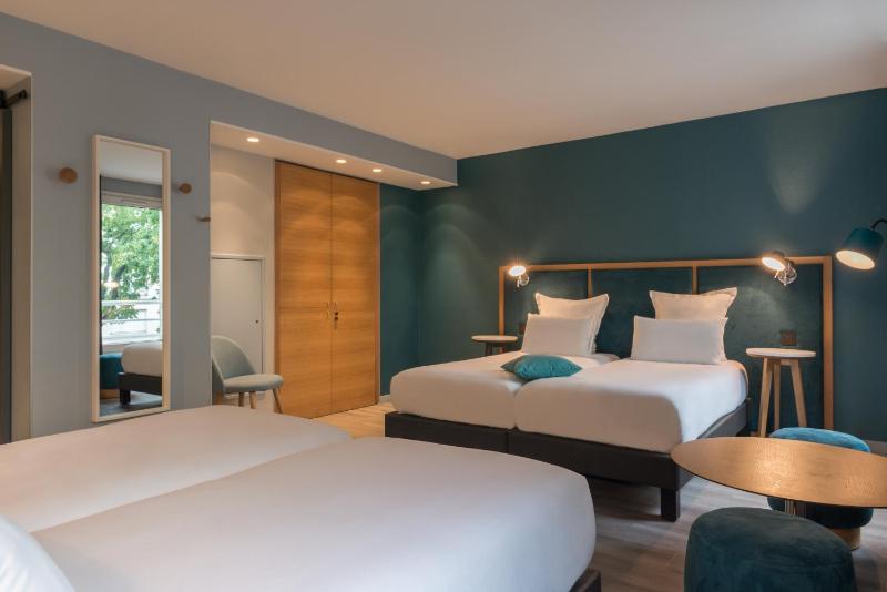 Quadruple Room image 4