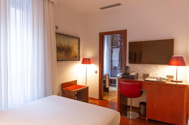 Single Room image 2