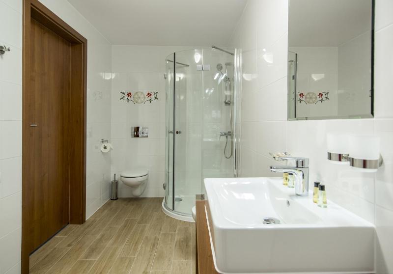 Superior Queen Room image 3