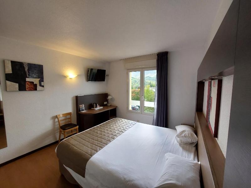 Double Room image 3