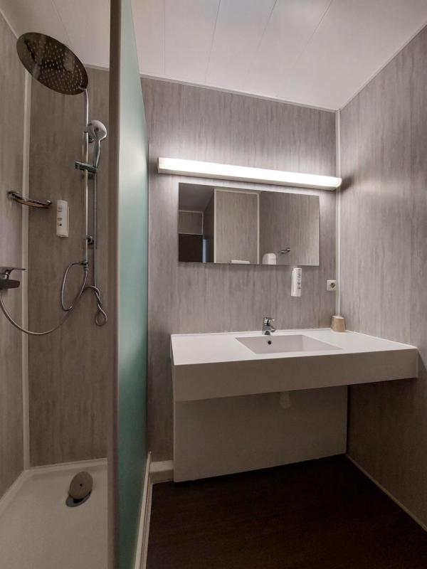 Twin Room image 2